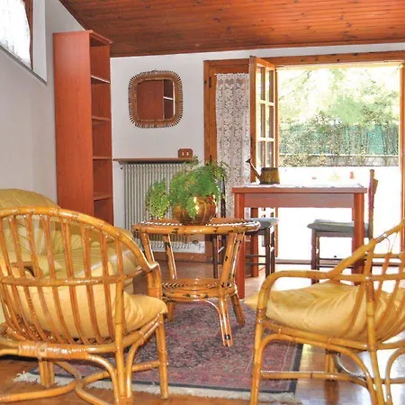 Two-bedroom Perugia -pg- With A Fireplace 06