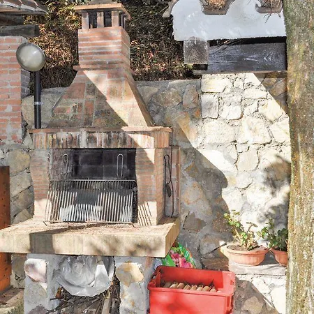 Two-bedroom Perugia -pg- With A Fireplace 06